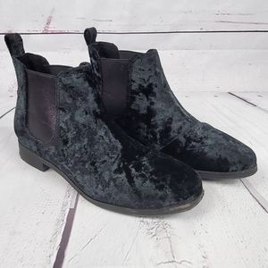 TOMS black velvet flat booties